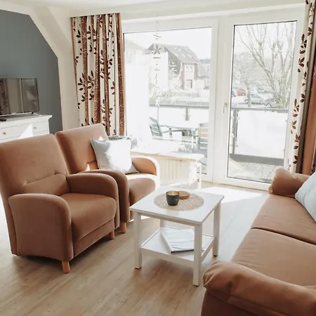 Gaestehaus Broecker 公寓 比苏姆