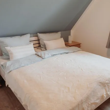 Apartment Gaestehaus Broecker Busum