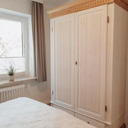 Gaestehaus Broecker Apartment Busum